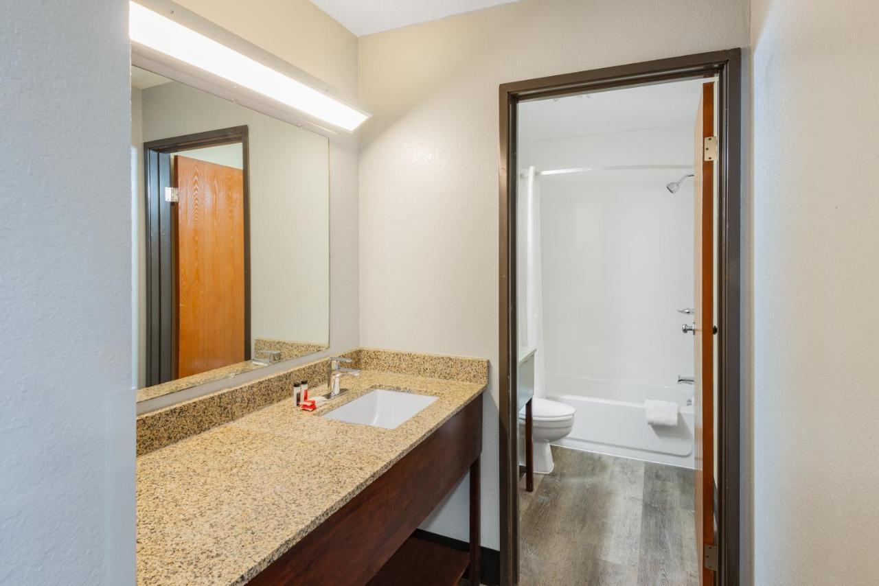 فندق Super 8 By Wyndham Waynesburg المظهر الخارجي الصورة